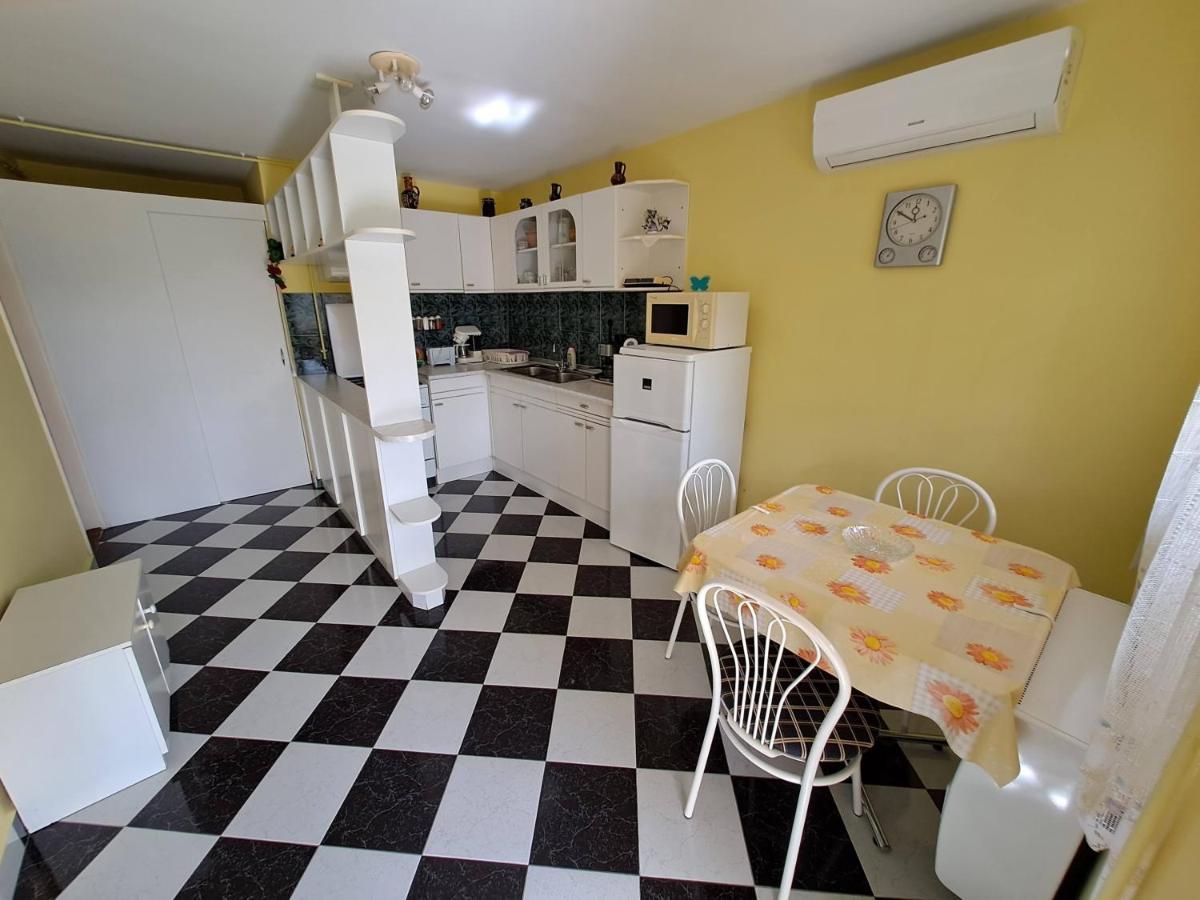 Bianka Apartman Balatonlelle Exterior foto